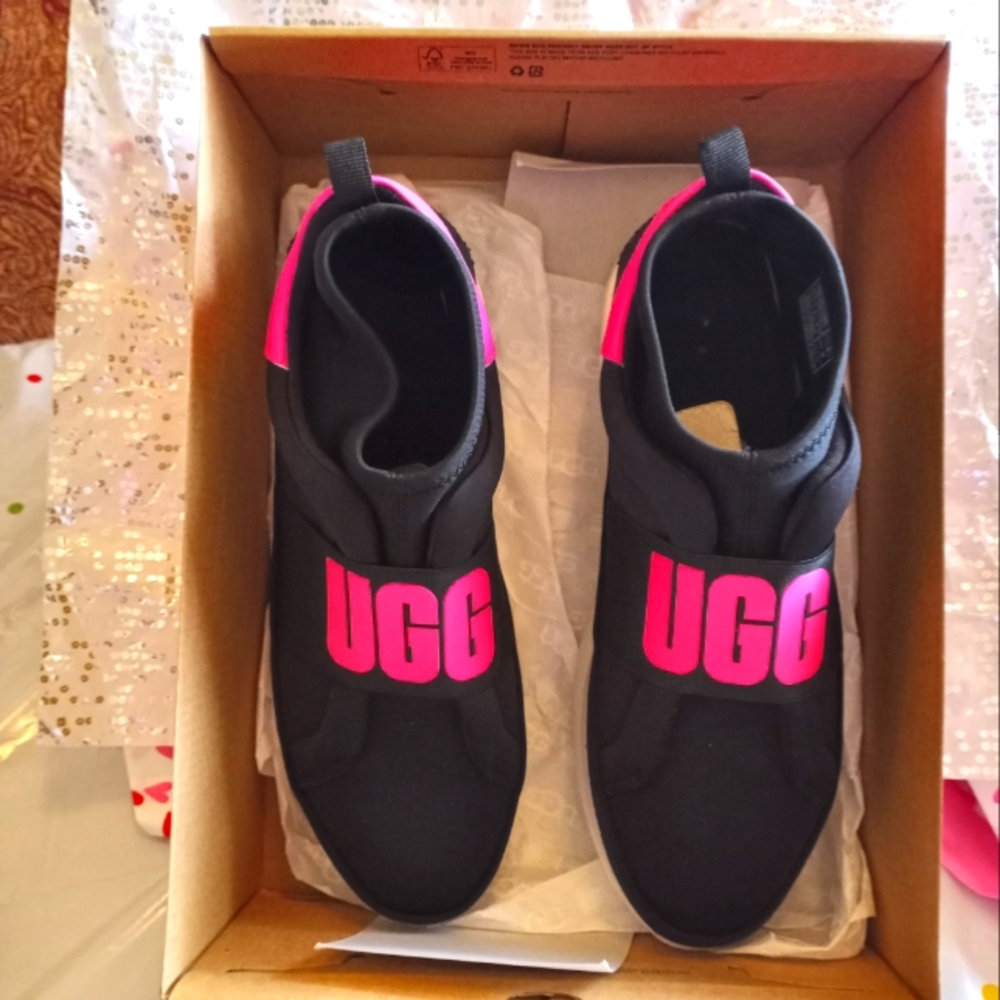 UGG TENNIS